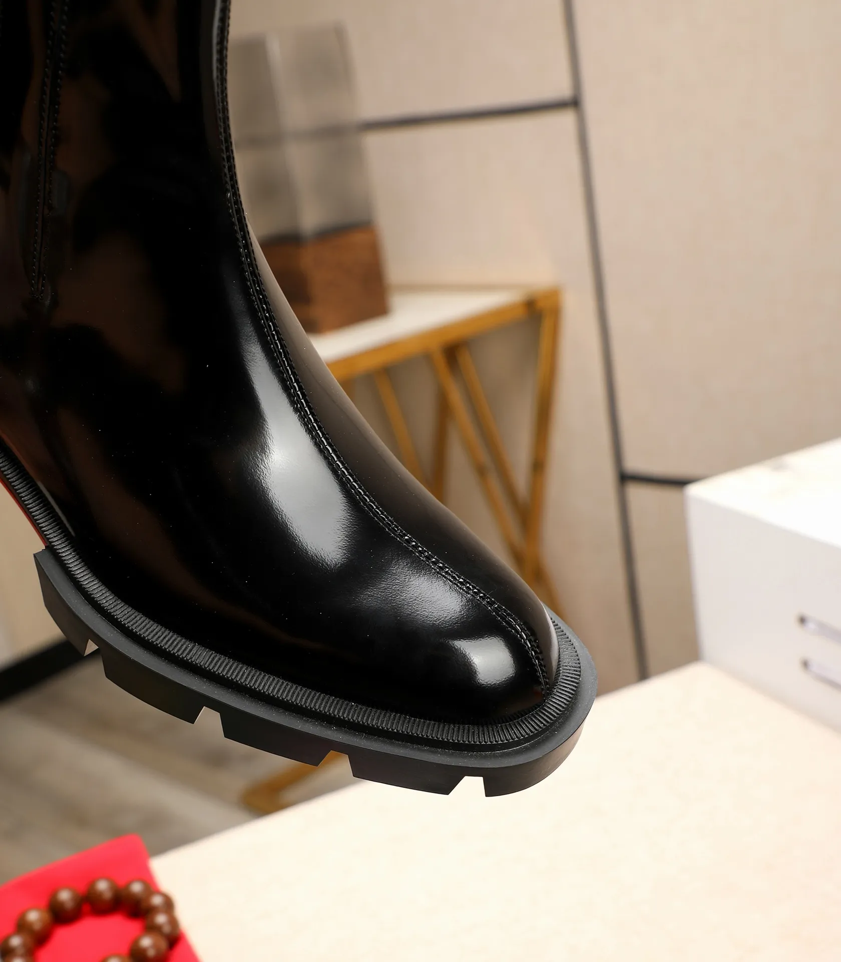 Men's Men's Shoes💰920 New Actual Shots••CL～High-end men's red-soled shoes! ••🆑Top original order purchasing agent. Imported top-layer ten-fingerprint leather and water-dyed cowhide inside 🉑️ Imported TPU rubber sole, wear-resistant and non-slip, full of European style, SIZA: 39-44 (45.46, customized)